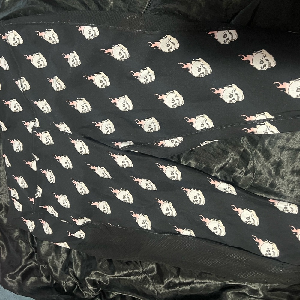 Torrid skull leggings size 4x